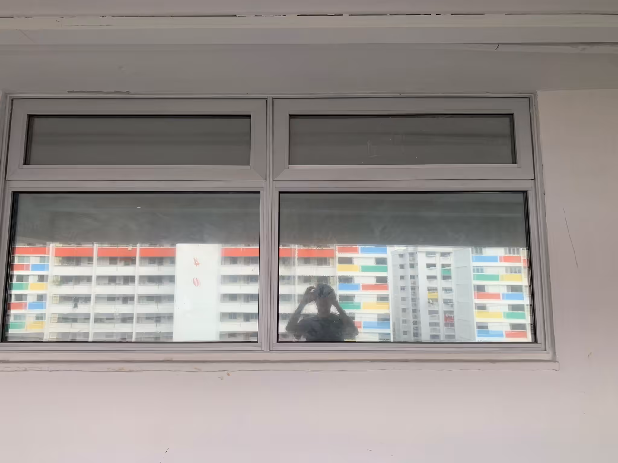 Reflective mirror films one way mirror film example for daytime privacy only by Zenith Window Films
